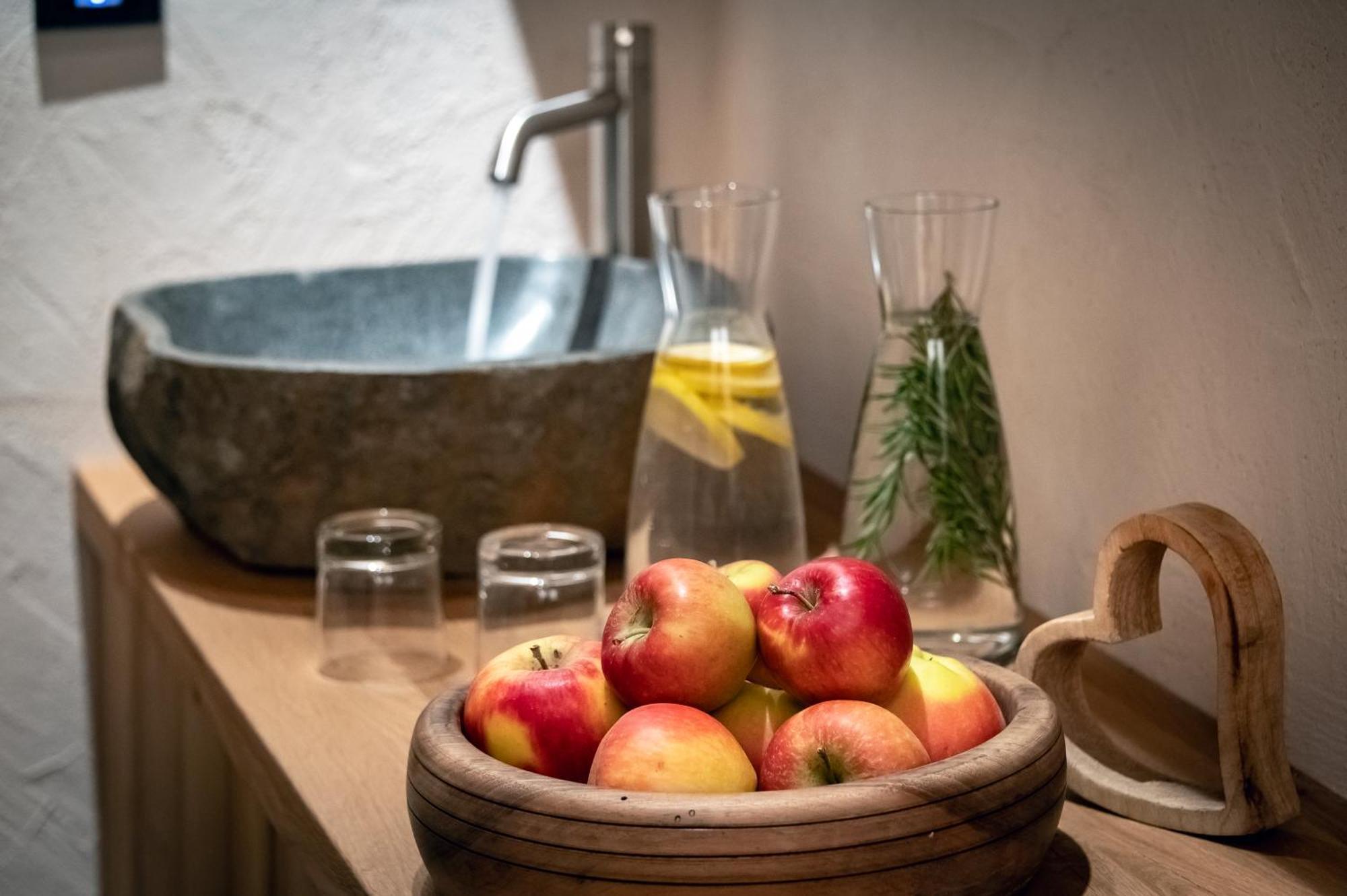 Trinnerhof- Hof Chalets Und Obsthof Mit Zimmer Natz-Schabs Dış mekan fotoğraf