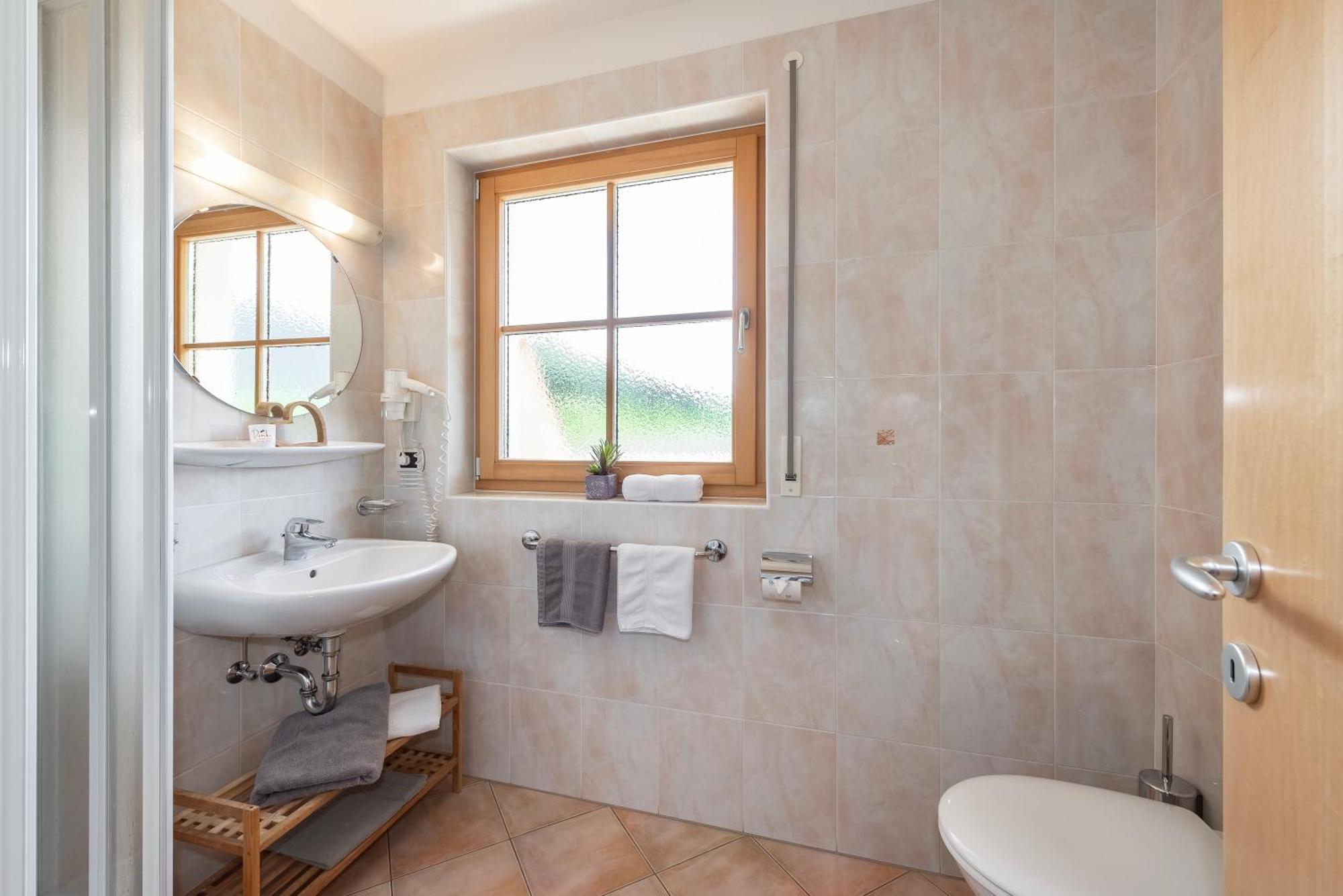 Trinnerhof- Hof Chalets Und Obsthof Mit Zimmer Natz-Schabs Dış mekan fotoğraf