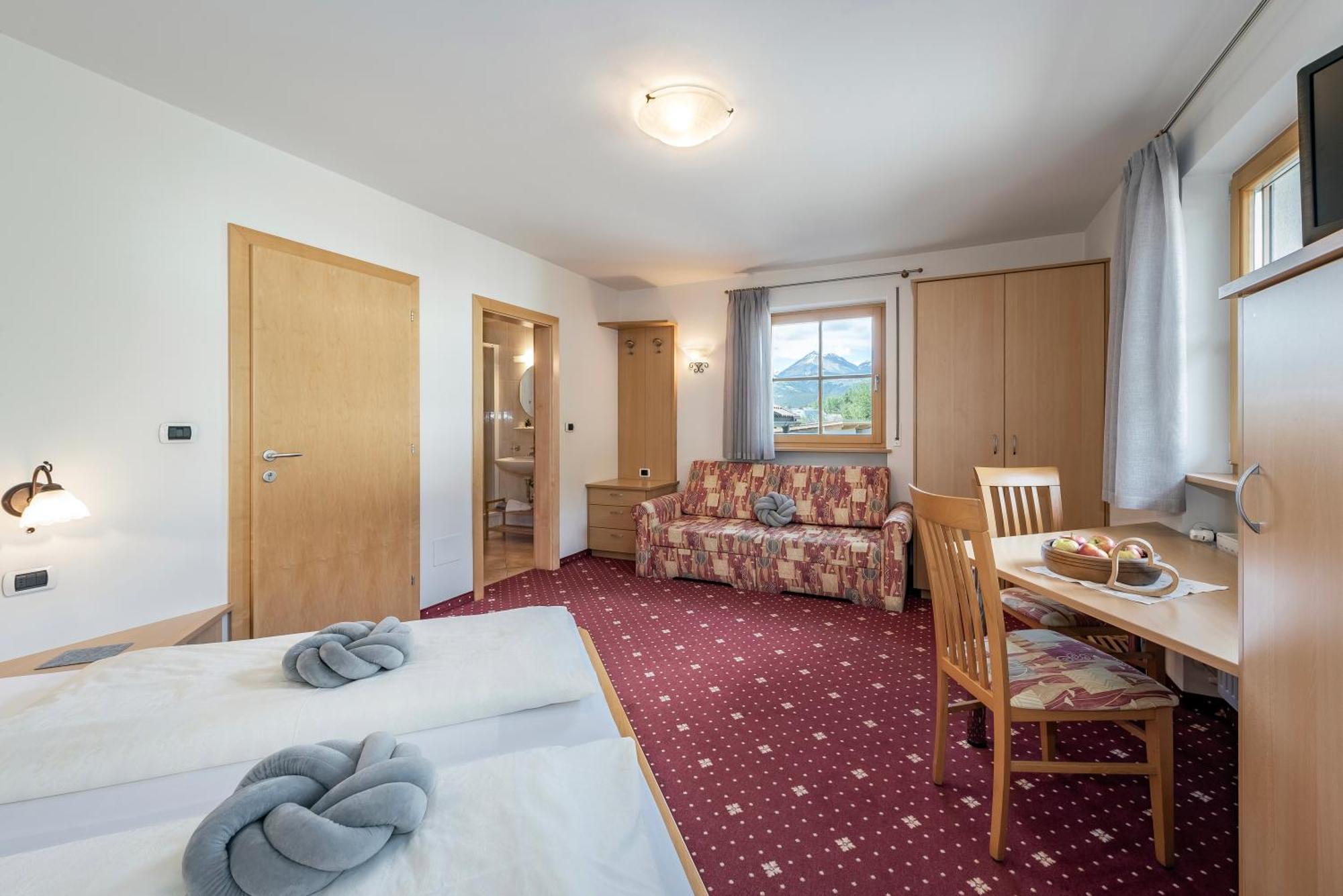 Trinnerhof- Hof Chalets Und Obsthof Mit Zimmer Natz-Schabs Dış mekan fotoğraf
