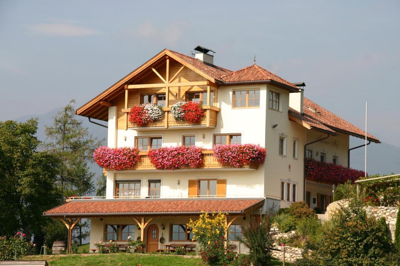 Trinnerhof- Hof Chalets Und Obsthof Mit Zimmer Natz-Schabs Dış mekan fotoğraf