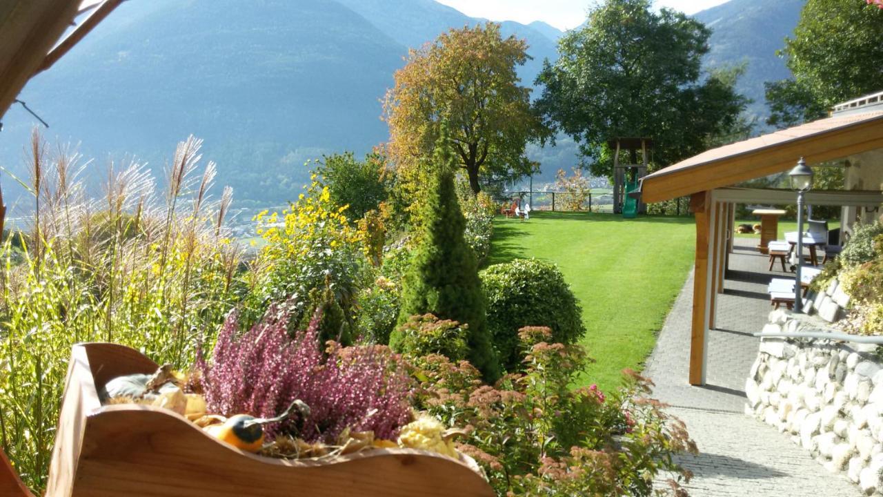 Trinnerhof- Hof Chalets Und Obsthof Mit Zimmer Natz-Schabs Dış mekan fotoğraf